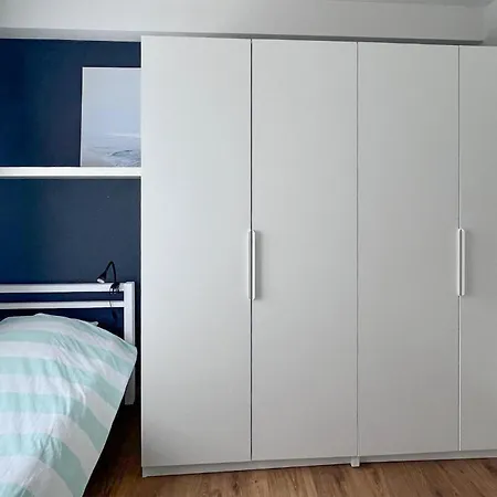 2 Bedroom Lovely In Appartement