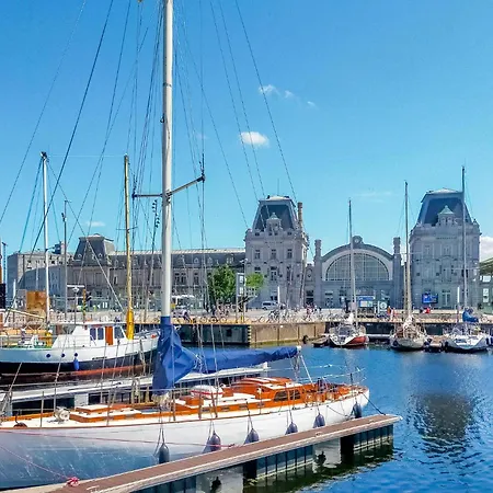 2 Bedroom Lovely In Διαμέρισμα *