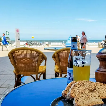 2 Bedroom Lovely In Oostende